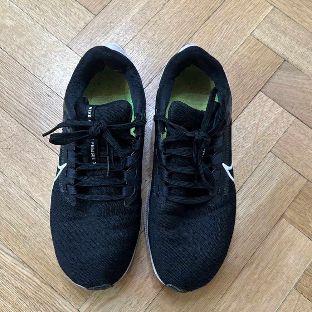 Very comfortable running shoes!